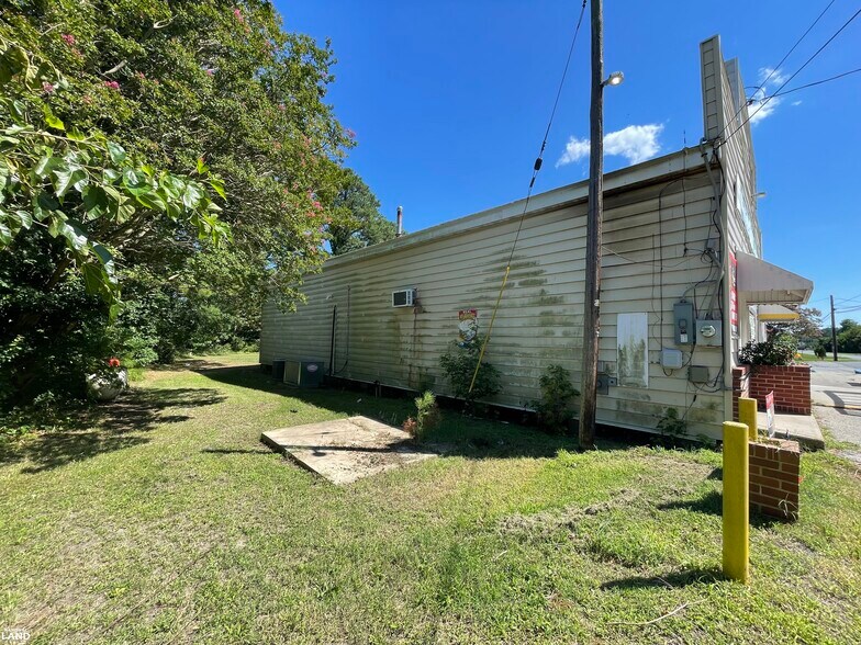 More Photos Of 20835 Nanticoke Rd, Bivalve Convenience Store For Sale