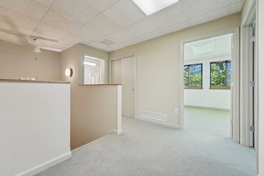 More Photos Of 176 Tamarack Cir, Skillman Office For Sale