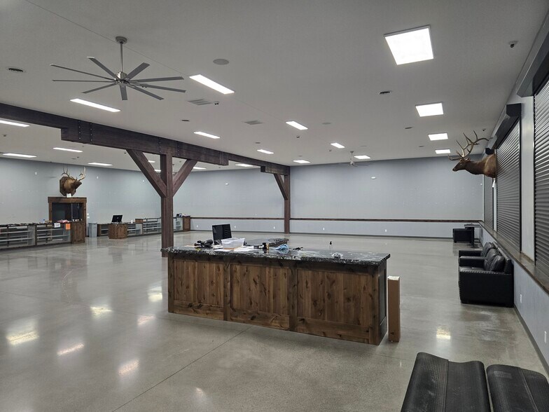 More Photos Of 870 N 2nd E, Rexburg General Retail For Lease