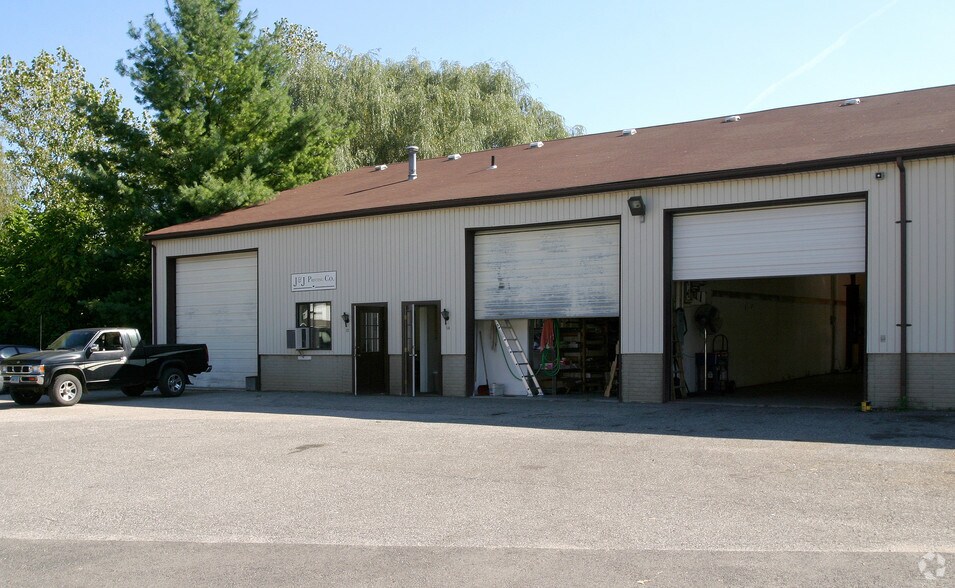 More Photos Of 87 Danbury Rd, New Milford Light Manufacturing For Sale