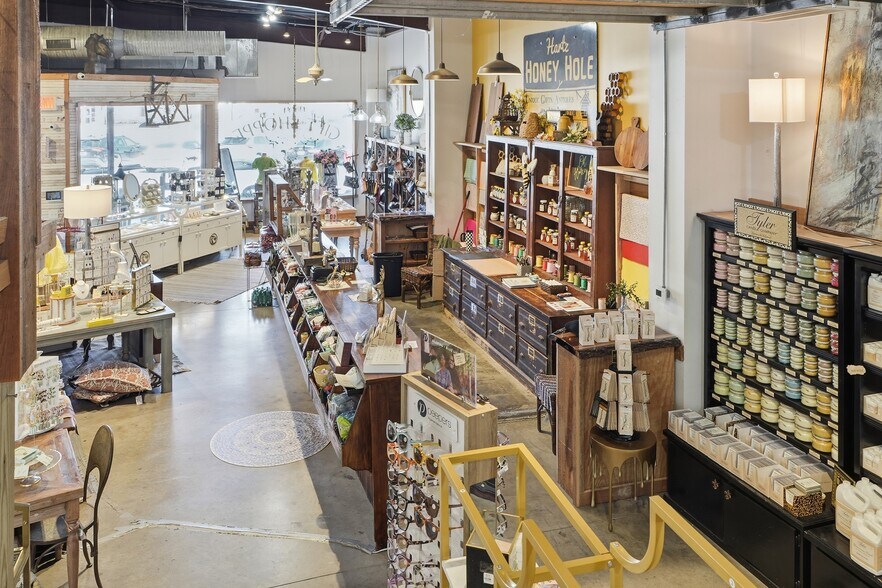 More Photos Of 7106 Dollarway Rd, White Hall Storefront Retail Office For Sale