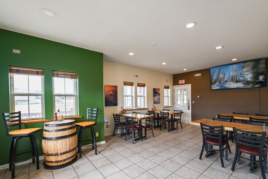 More Photos Of 228 Elcho Ave, Crested Butte Service Station For Sale