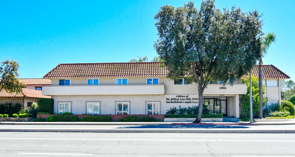 Primary Photo Of 17452 Irvine Blvd, Tustin Office For Lease