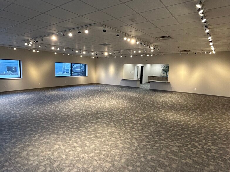 More Photos Of 1 New Industrial Way, Warren Showroom For Lease