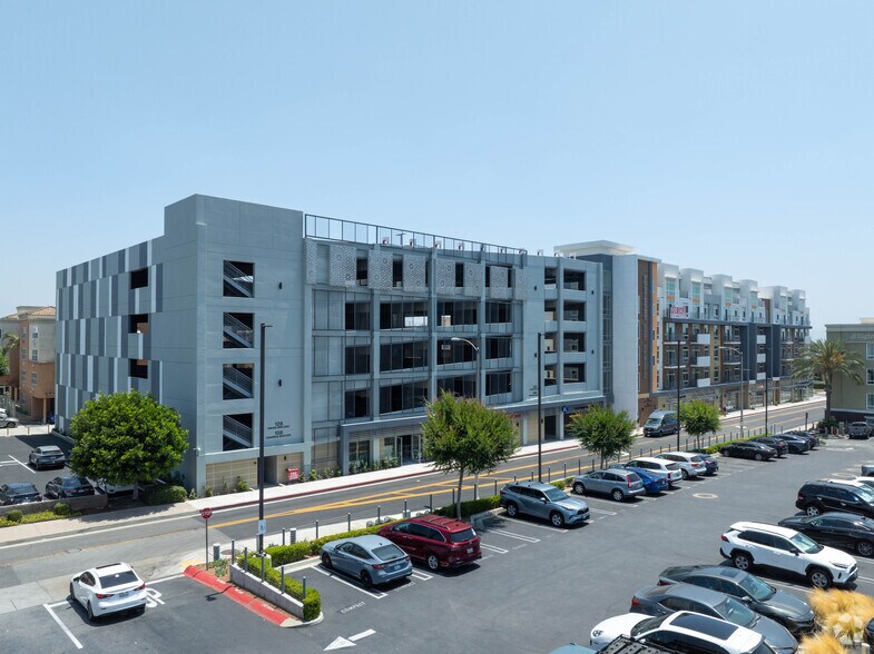 More Photos Of 100-188 S Monterey St, Alhambra Apartments For Lease