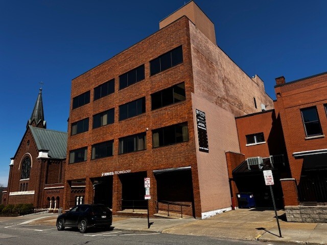 More Photos Of 210 McClellan St, Wausau Office For Lease