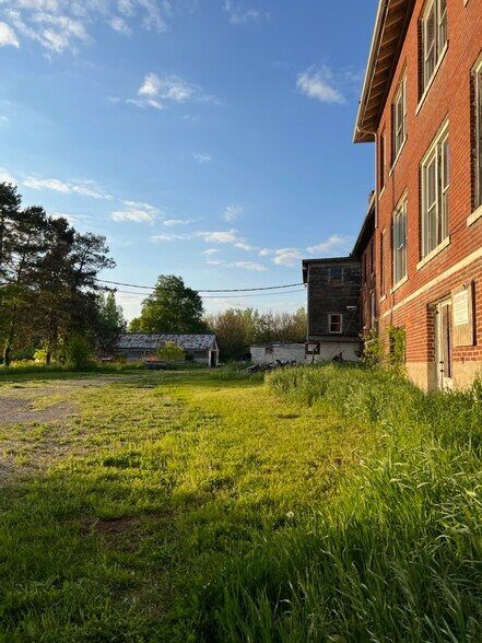 More Photos Of 2940 Cambria Rd, Hillsdale Apartments For Sale