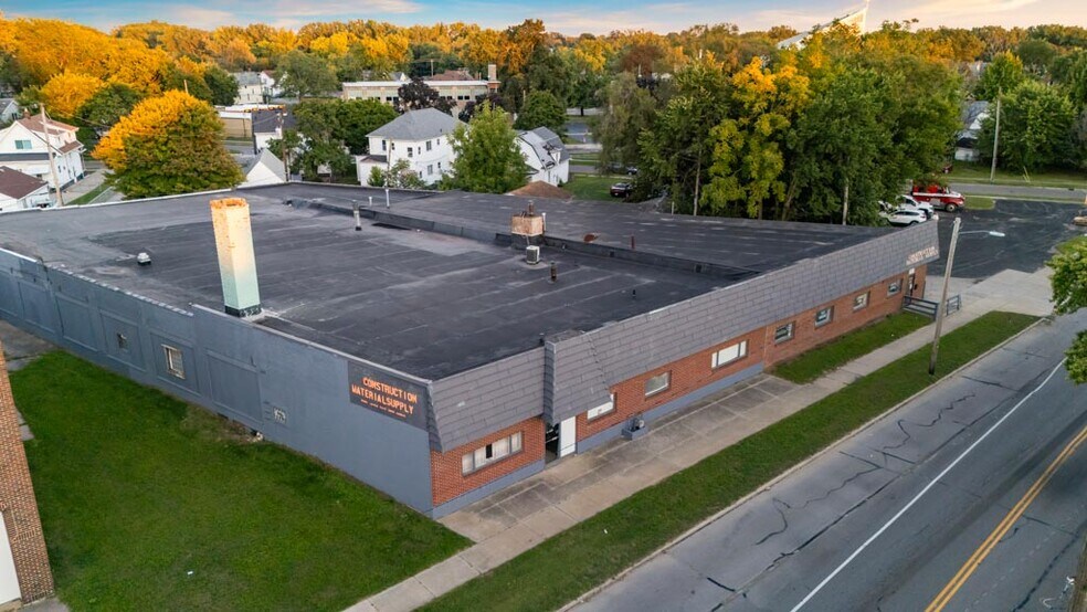 More Photos Of 223 Fearing Blvd, Toledo Freestanding For Sale