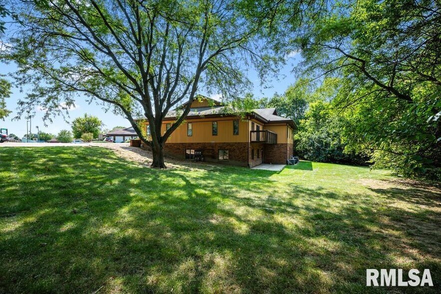 More Photos Of 5113 N Executive Dr, Peoria Office For Lease