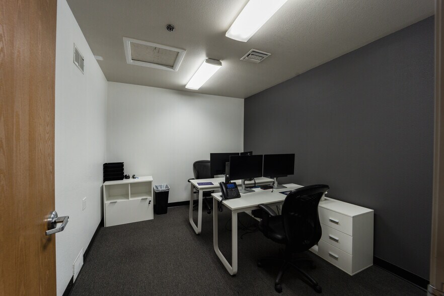 More Photos Of 11473 Penrose St, Sun Valley Land For Lease