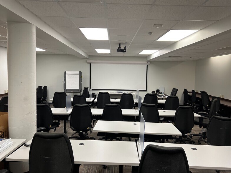 More Photos Of 8333 Bryan Dairy Rd, Largo Office For Sale