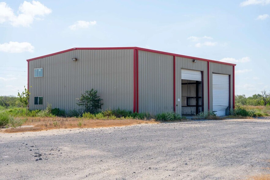 More Photos Of 992 FM 81, Goliad Warehouse For Sale