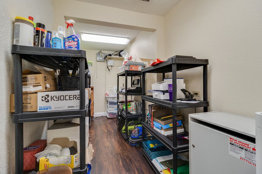 More Photos Of 5710 Watauga Rd, Watauga Office For Lease