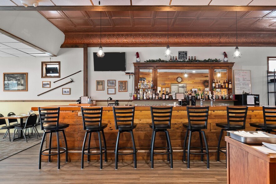 More Photos Of 1027 S Main St, Oshkosh Restaurant For Sale