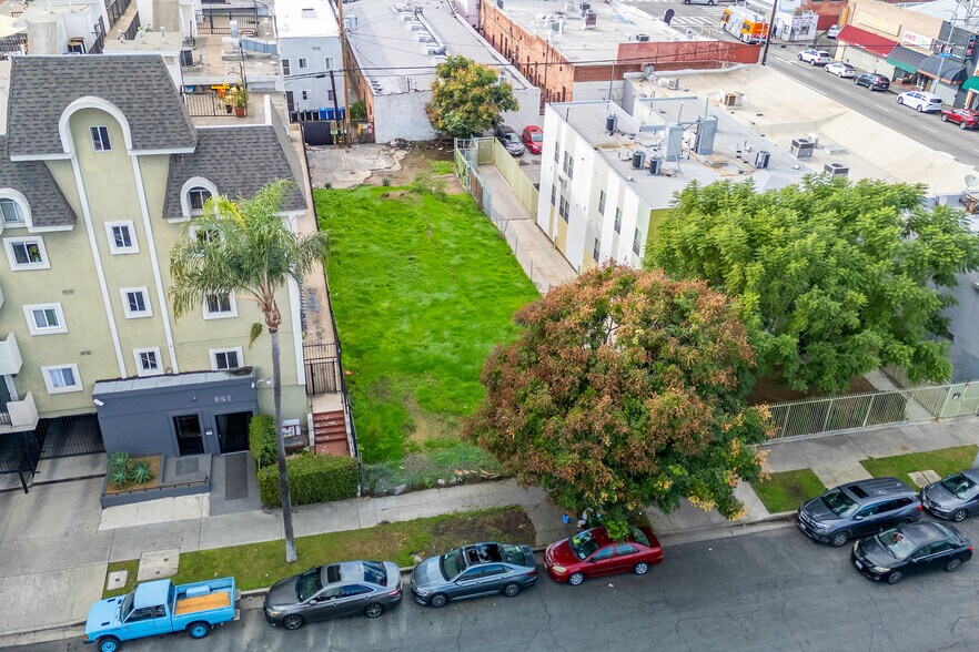 More Photos Of 311 S Berendo St, Los Angeles Land For Sale