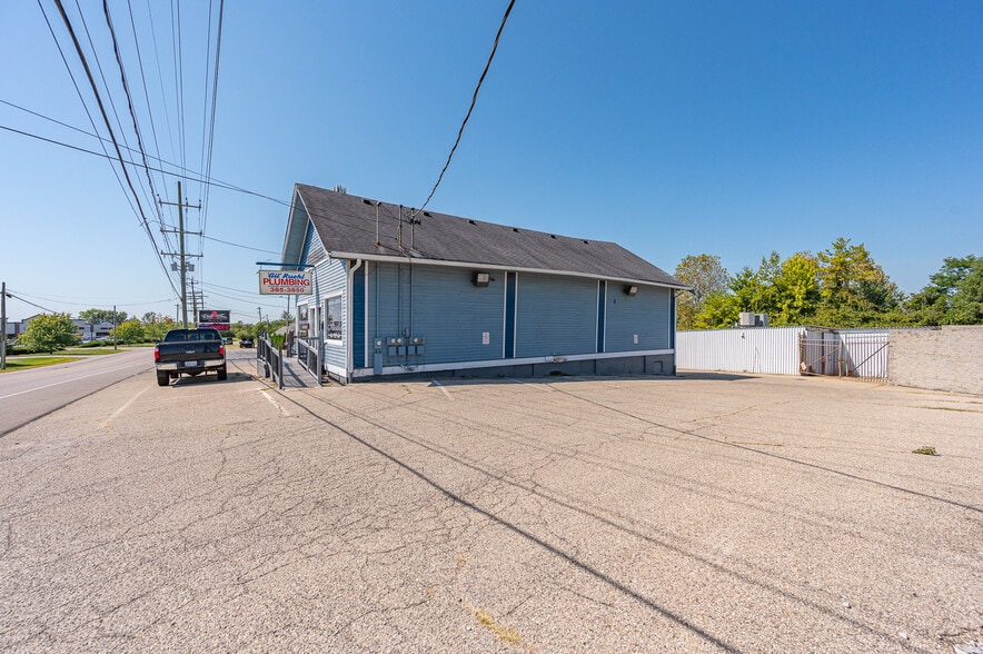 More Photos Of 5736 Springdale Rd, Cincinnati Office For Sale