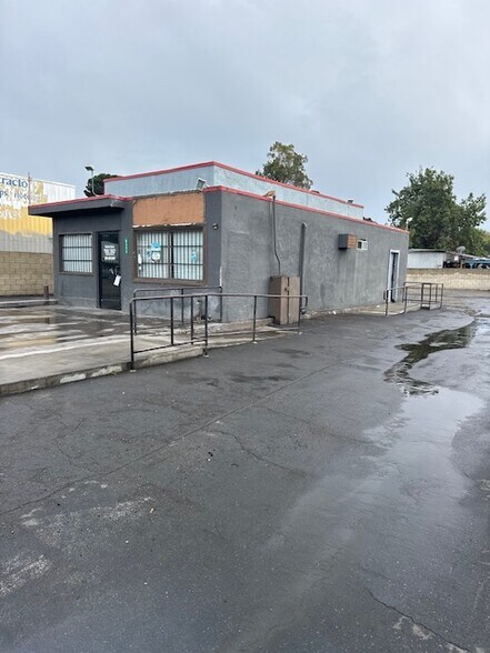 More Photos Of 6111 University Ave, San Diego Auto Dealership For Lease