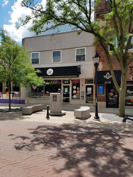 More Photos Of 30 W Jefferson Ave, Naperville Storefront Retail Office For Sale