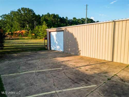 More Photos Of 1660 US 49, Magee Office For Sale