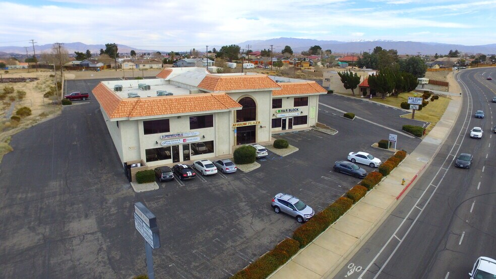 More Photos Of 14075 Hesperia Rd, Victorville Office For Sale