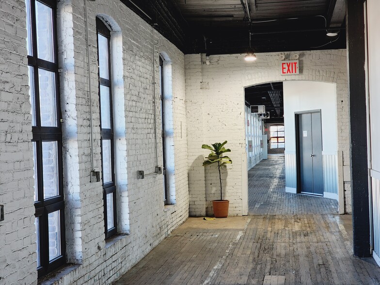 More Photos Of 3450 Salmon St, Philadelphia Warehouse For Lease