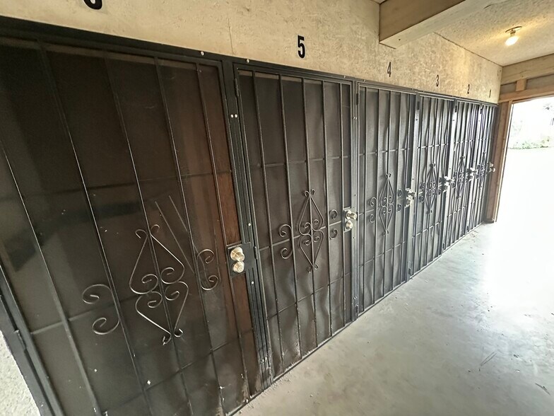 More Photos Of 401 E 55th St, Long Beach Apartments For Sale