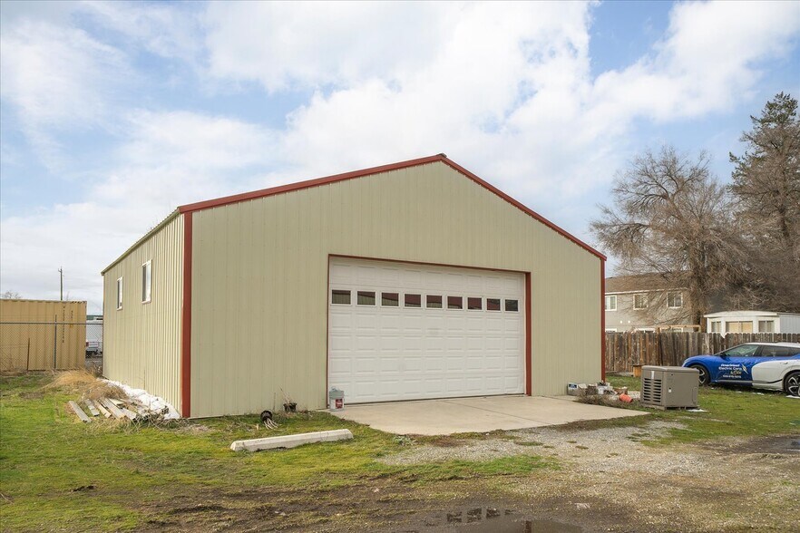 More Photos Of 17220 E Cowley Ave, Spokane Valley Warehouse For Sale