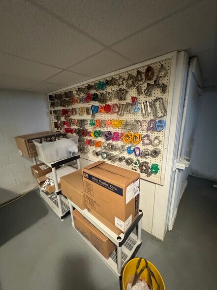 More Photos Of W6825 County Road O, Hortonville Specialty For Sale