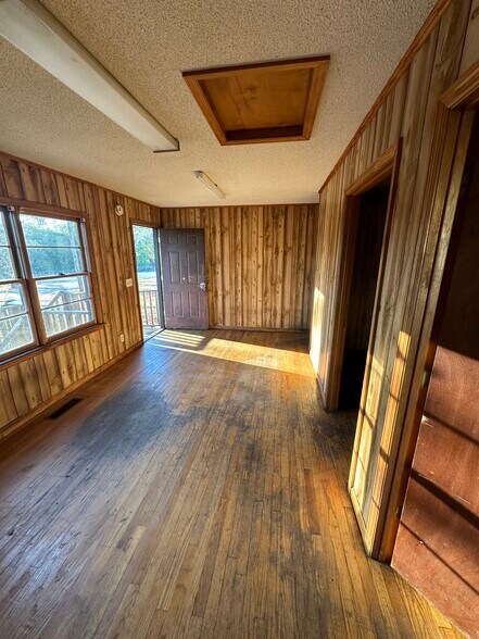 More Photos Of 1467 Old Dunbar Rd, West Columbia Flex For Sale