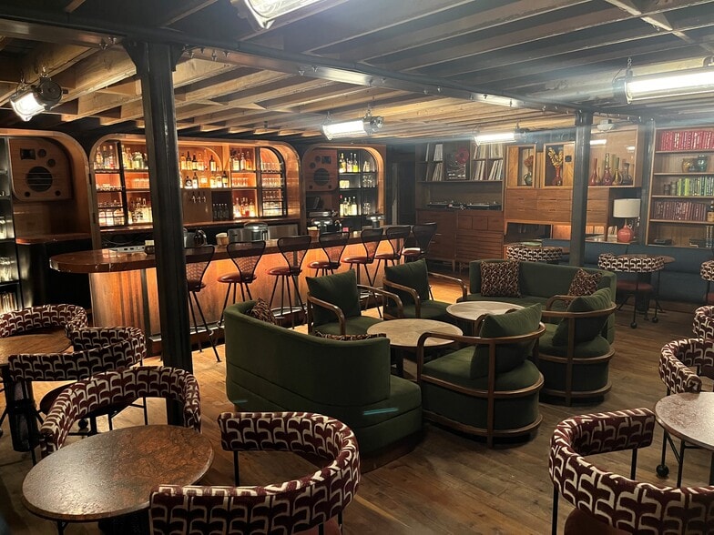 More Photos Of 1432 W 31st St, Minneapolis Storefront Retail Residential For Lease