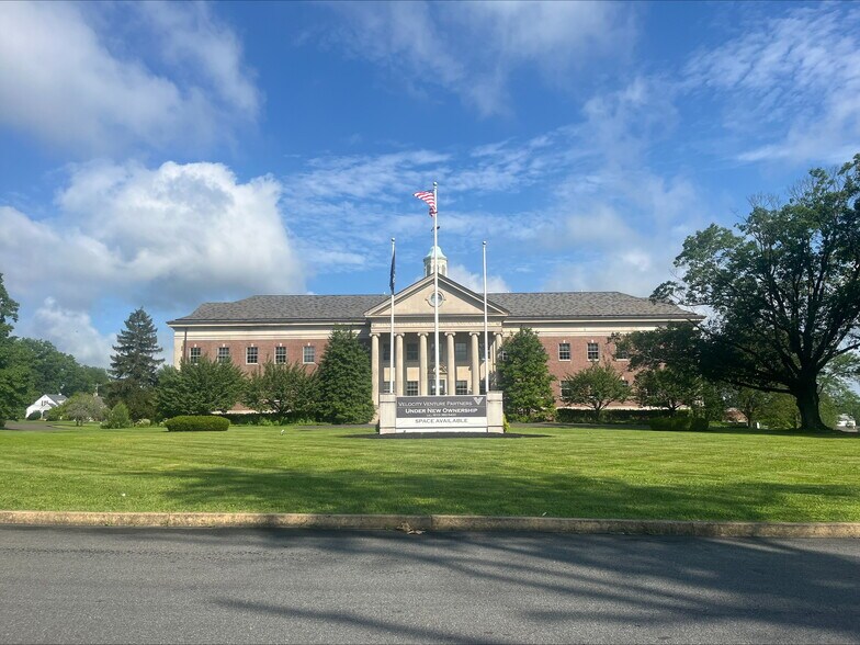 More Photos Of 355 Maple Ave, Harleysville Manufacturing For Lease