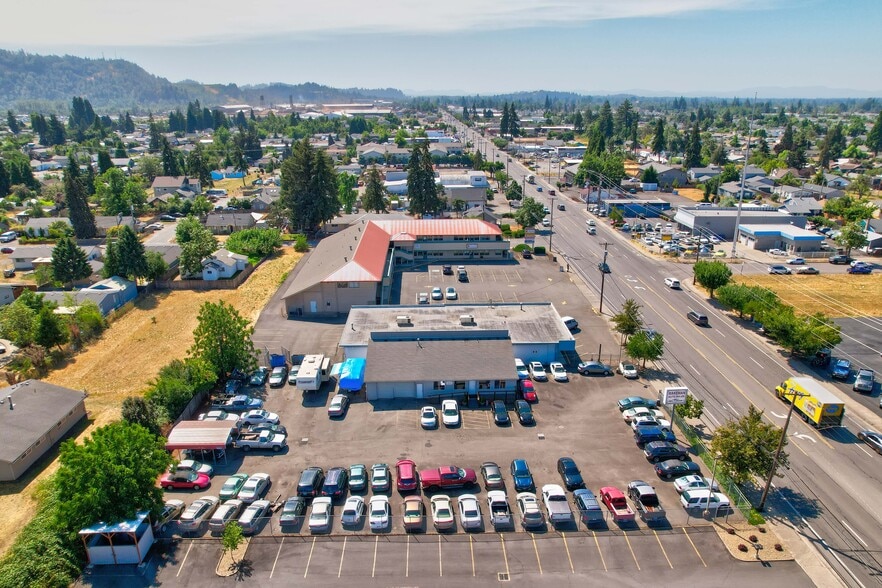 More Photos Of 3897 Main St, Springfield Auto Dealership For Sale