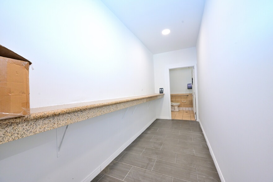 More Photos Of 1487-1491 E Colorado Blvd, Pasadena Storefront Retail Office For Lease