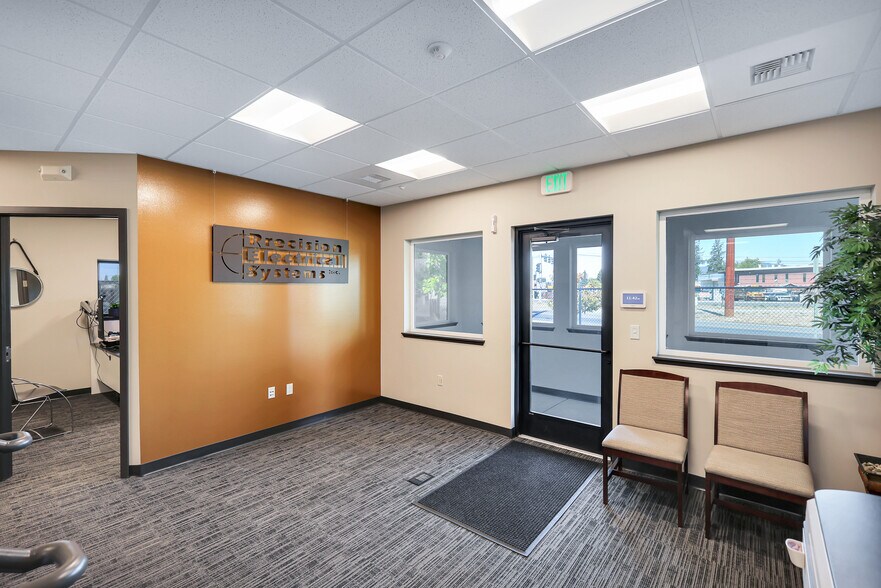 More Photos Of 17612 E Sprague Ave, Spokane Valley Office For Sale