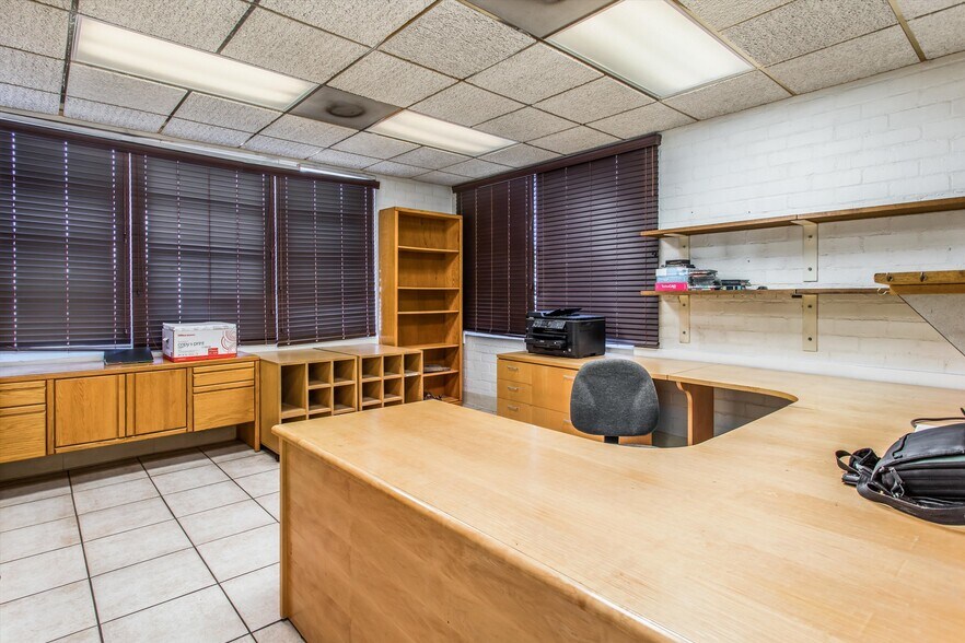 More Photos Of 358 N 6th St, Colton Warehouse For Sale