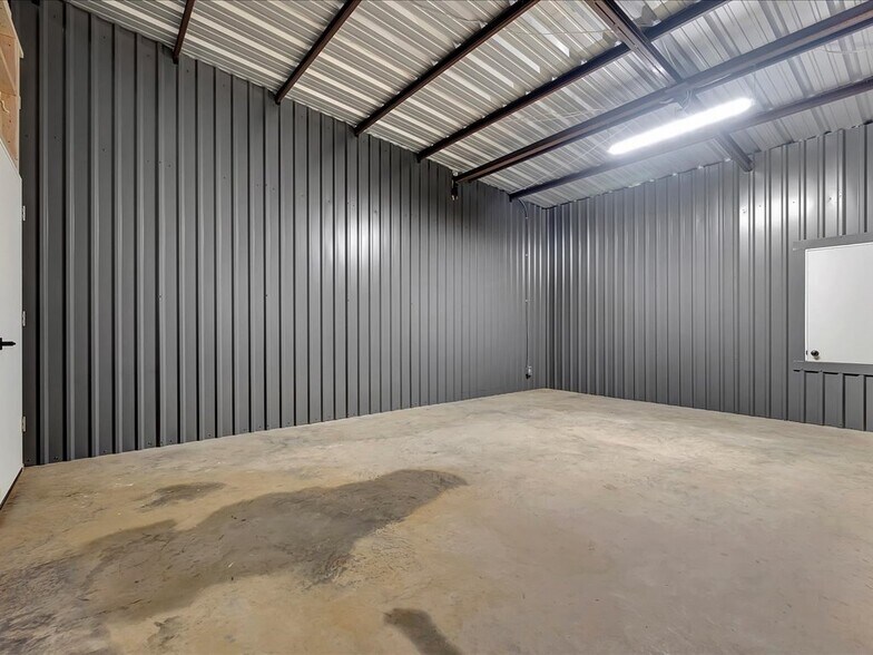 More Photos Of 9778 N US Highway 59, Nacogdoches Research And Development For Sale