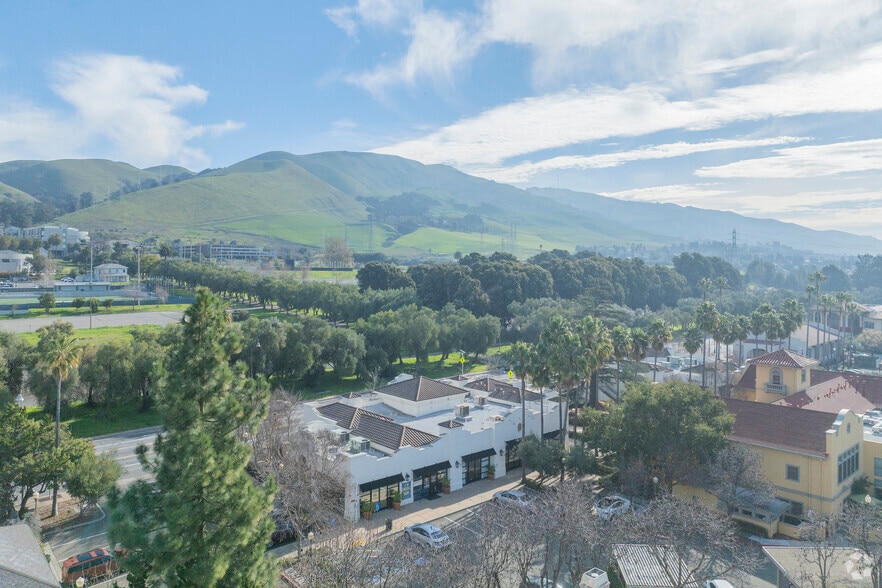 More Photos Of 43541-43543 Mission Blvd, Fremont Freestanding For Lease