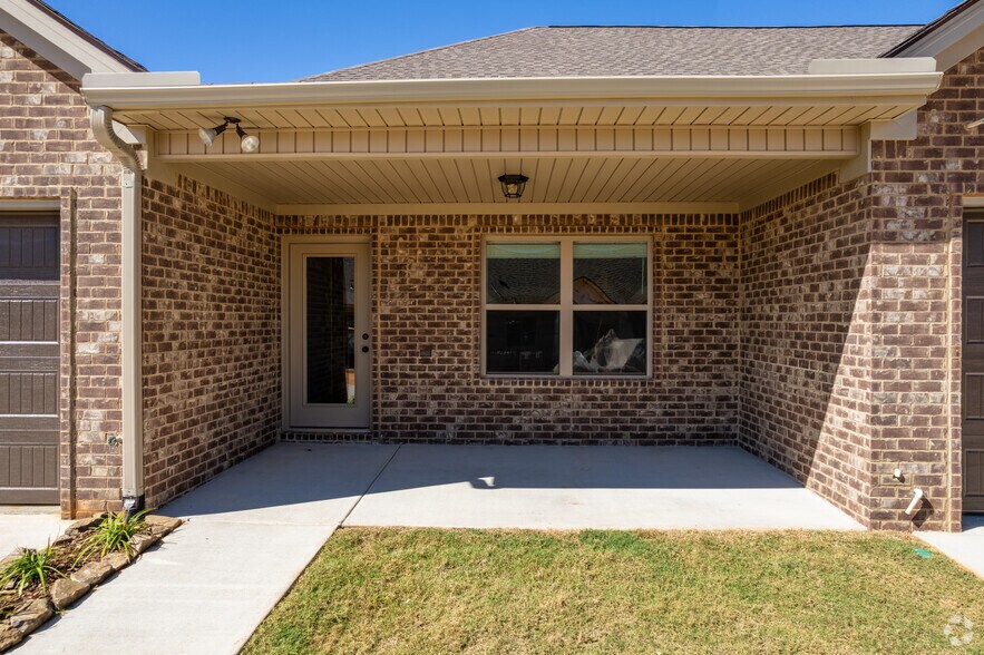 More Photos Of 18103 Mae Cir, Athens Apartments For Sale