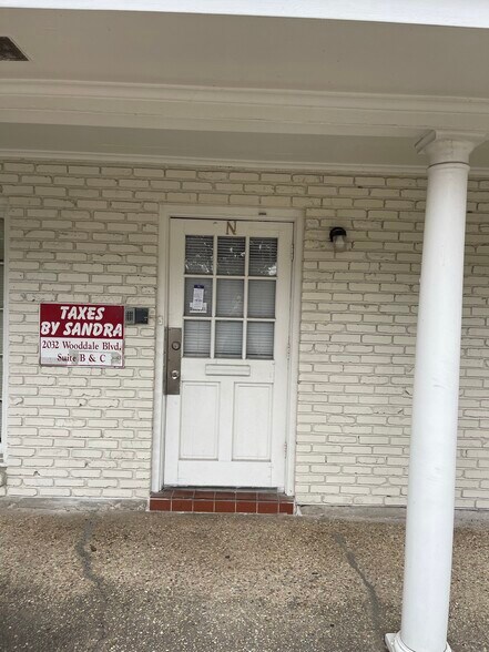 More Photos Of 2032 Wooddale Blvd, Baton Rouge Office For Lease