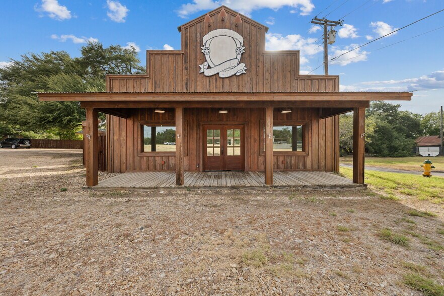 More Photos Of 6401 Rock Creek Rd, Waco Freestanding For Sale