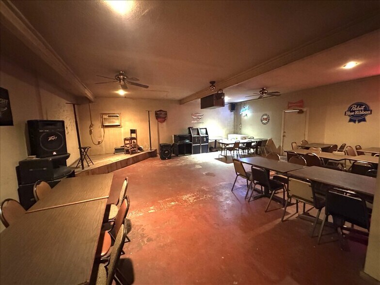 More Photos Of 205 N Macon St, Bevier Restaurant For Sale