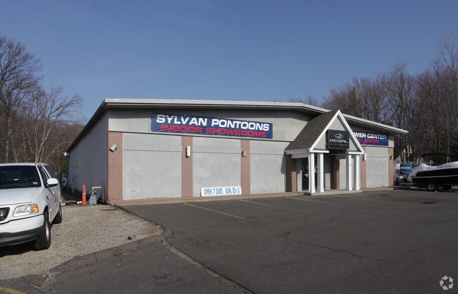 More Photos Of 1535 John Fitch Blvd, South Windsor Auto Dealership For Sale