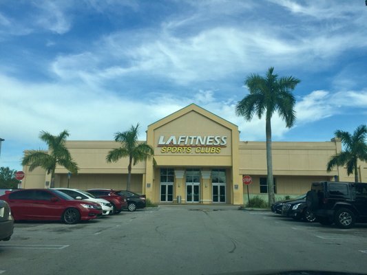 More Photos Of 16051 S Dixie Hwy, Miami Unknown For Lease