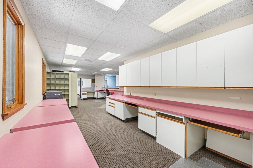 More Photos Of 2609 Electric Ave, Port Huron Medical For Sale