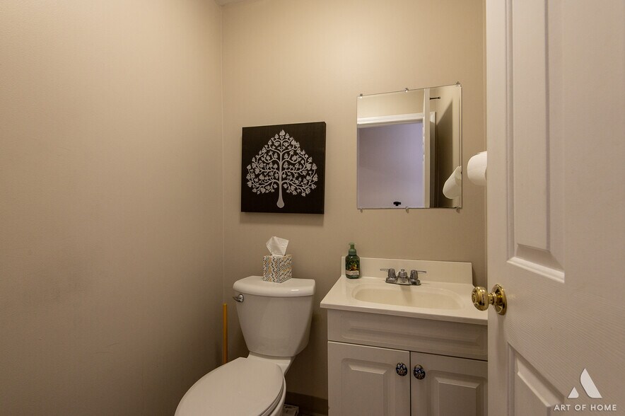 More Photos Of 1021 Maryland Ave, Dolton Manufacturing For Sale