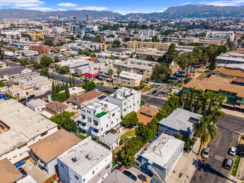 More Photos Of 4458 Maplewood Ave, Los Angeles Multifamily For Sale