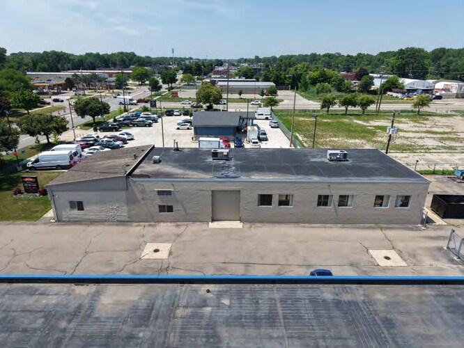 More Photos Of 31168 W Eight Mile Rd, Farmington Hills Warehouse For Sale