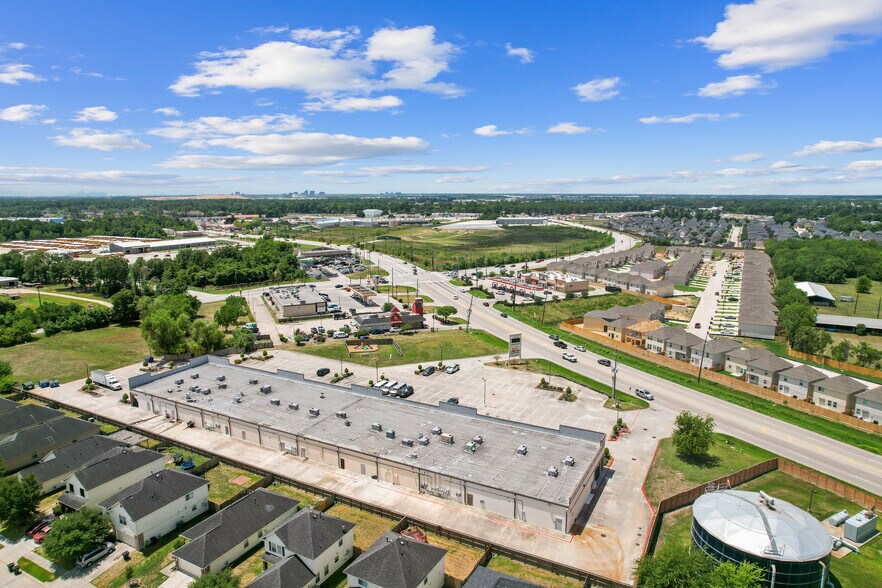 More Photos Of 21612-21650 Aldine Westfield Rd, Humble General Retail For Sale