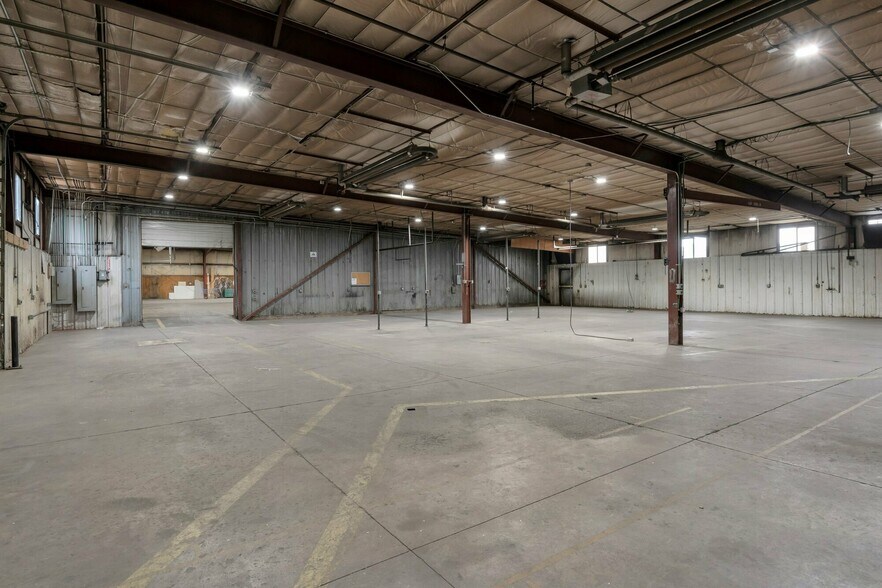 More Photos Of 2401 S Delaware St, Denver Manufacturing For Sale
