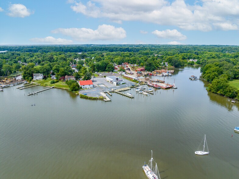 More Photos Of 4701 Woodfield Rd, Galesville Warehouse For Sale